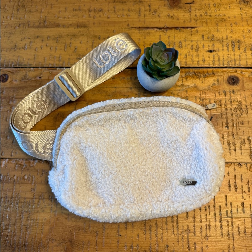 Lole Cream Sherpa Belt Bag